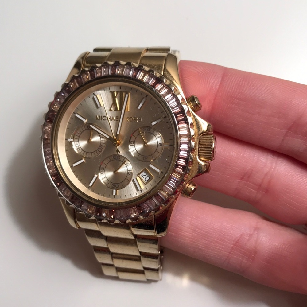 Open to best offer- Gold Michael Kors Watch - Picture 2 of 6